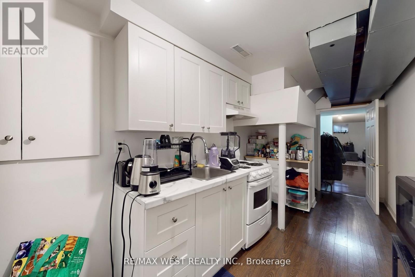 40 San Gabriele Place, Toronto, Ontario  M9L 3A4 - Photo 42 - W12739684