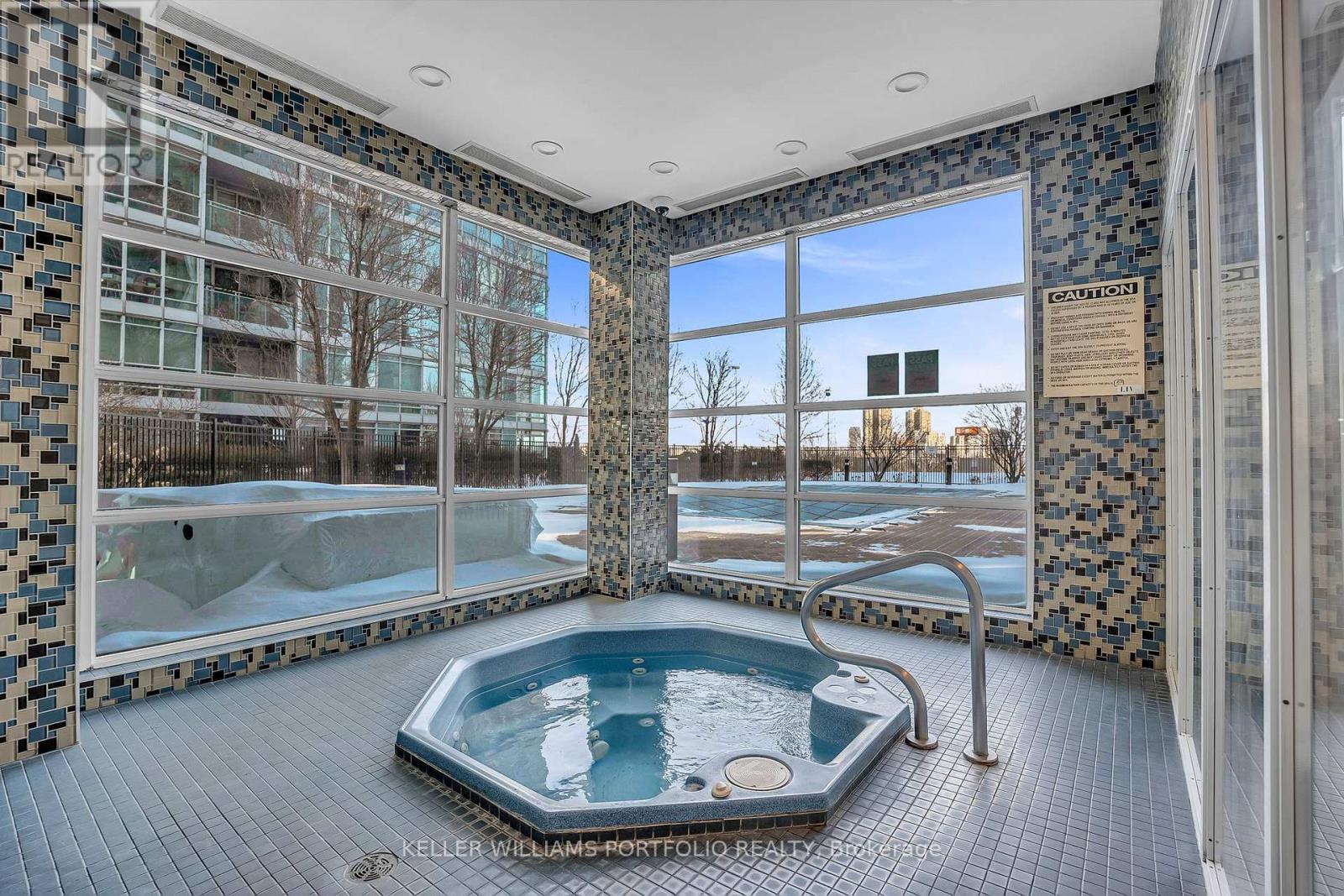 Ph7 - 185 Legion Road N, Toronto, Ontario  M8Y 0A1 - Photo 38 - W12739726