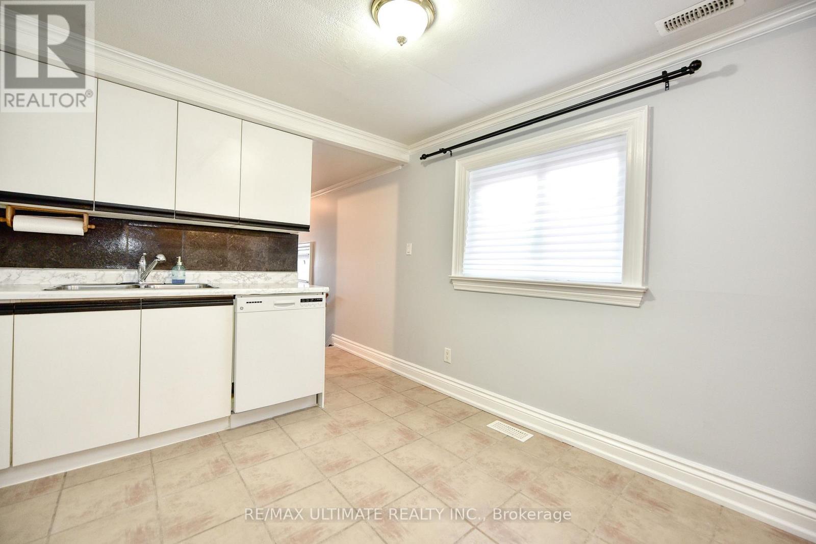 Main Floor - 132 Spears Street, Toronto, Ontario  M6N 3X7 - Photo 5 - W12739744