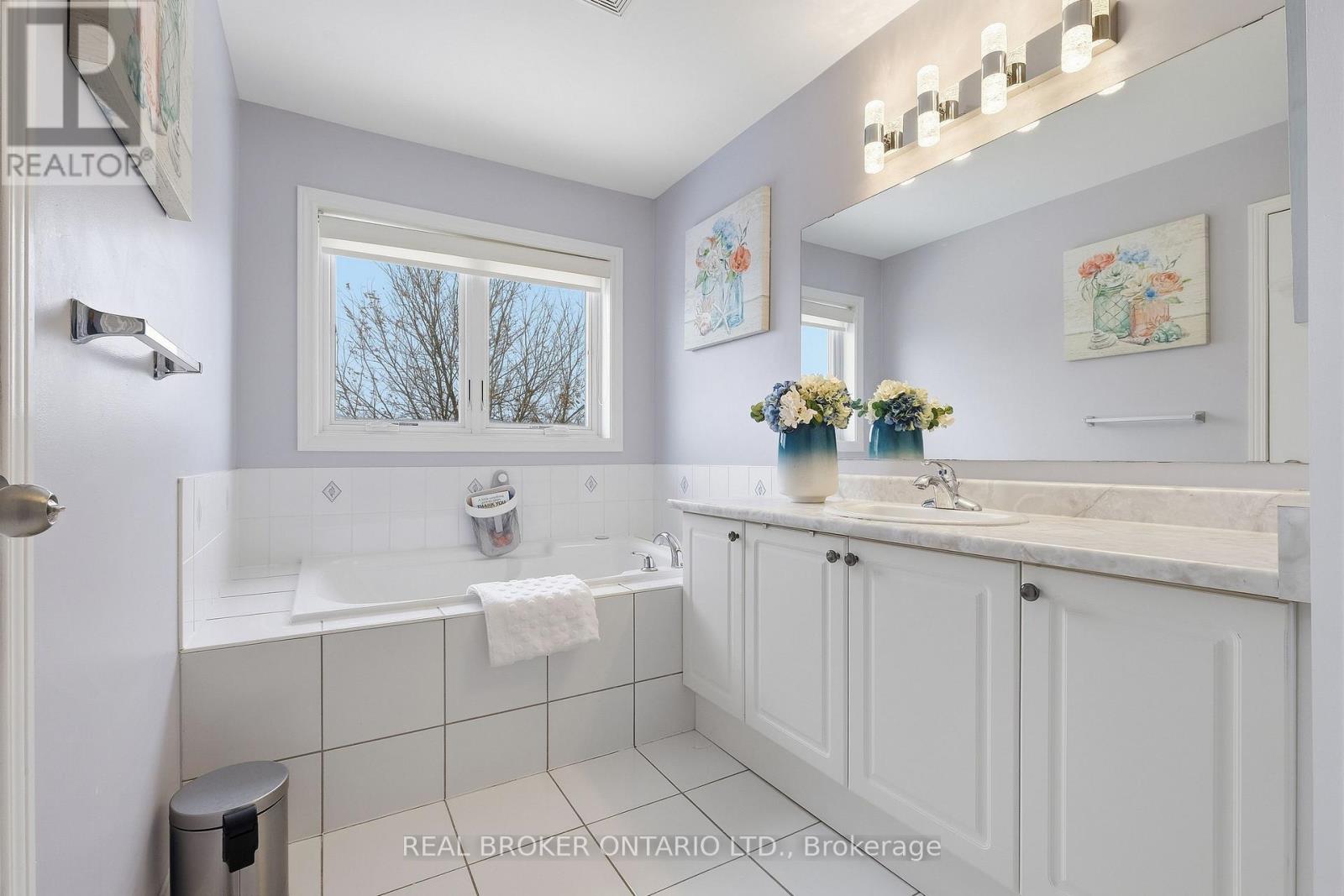 133 Rockgarden Trail, Brampton, Ontario  L6R 3N2 - Photo 19 - W12739748