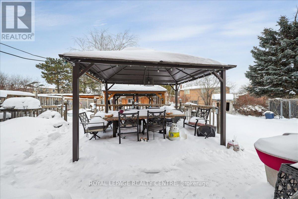 8 Judith Crescent, Brampton, Ontario  L6S 3J4 - Photo 16 - W12739762