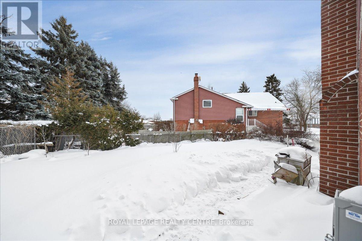 8 Judith Crescent, Brampton, Ontario  L6S 3J4 - Photo 19 - W12739762