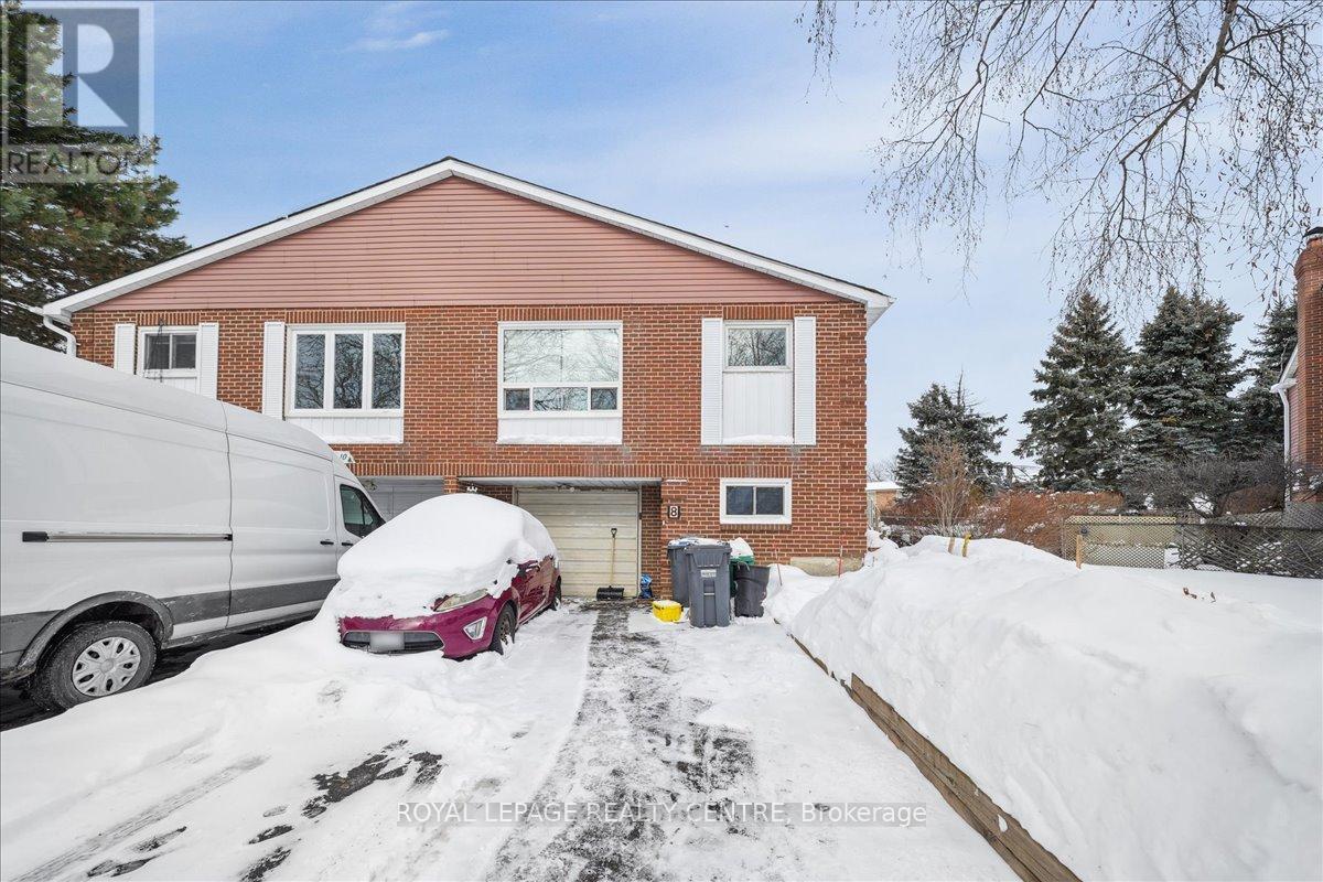 8 Judith Crescent, Brampton, Ontario  L6S 3J4 - Photo 2 - W12739762