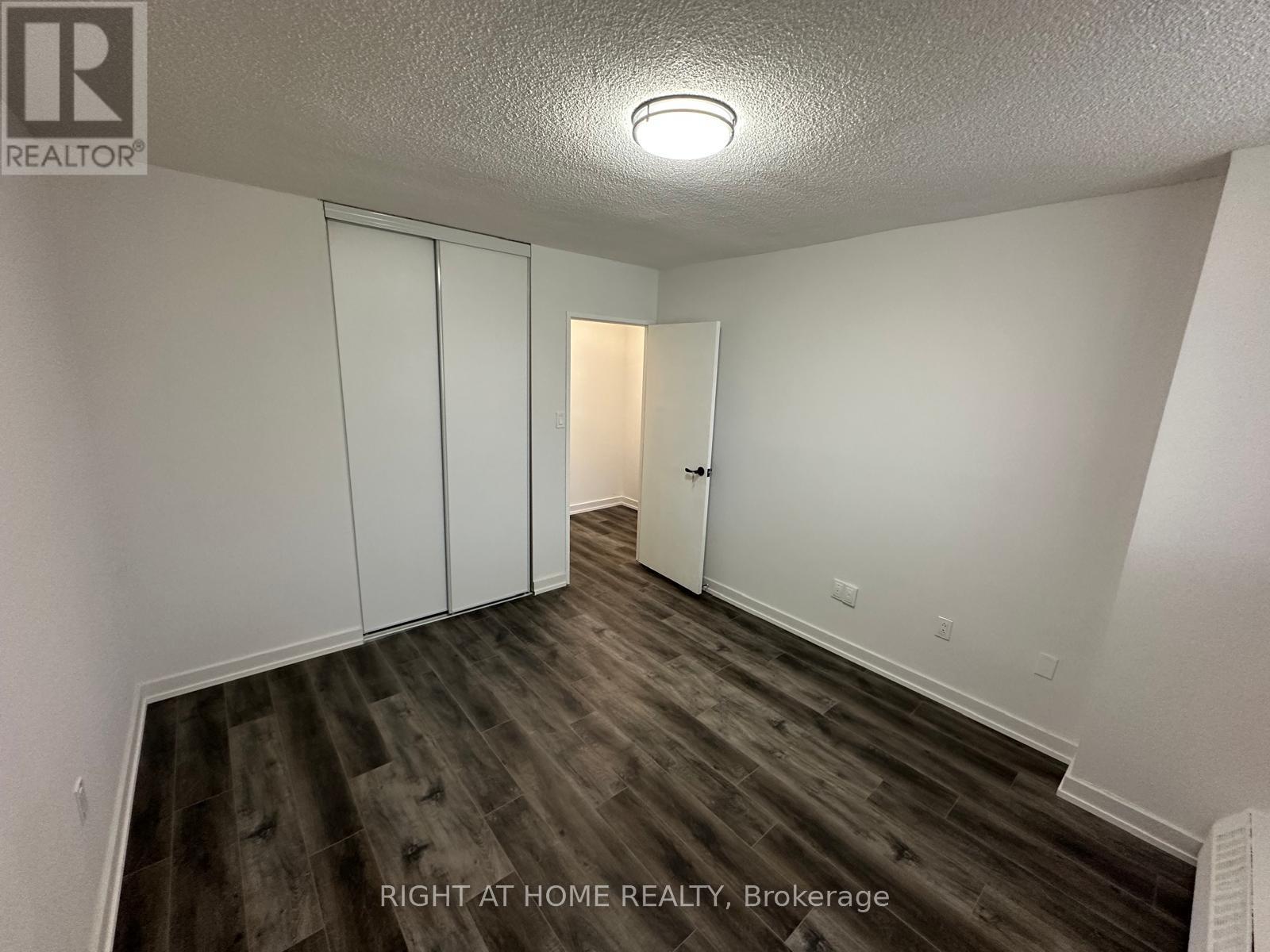 1616 - 320 Dixon Road, Toronto, Ontario  M9R 1S8 - Photo 11 - W12739792