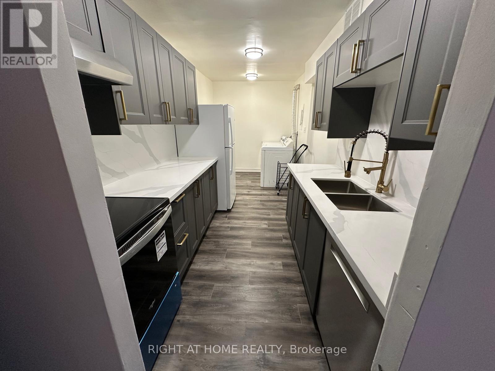 1616 - 320 Dixon Road, Toronto, Ontario  M9R 1S8 - Photo 2 - W12739792