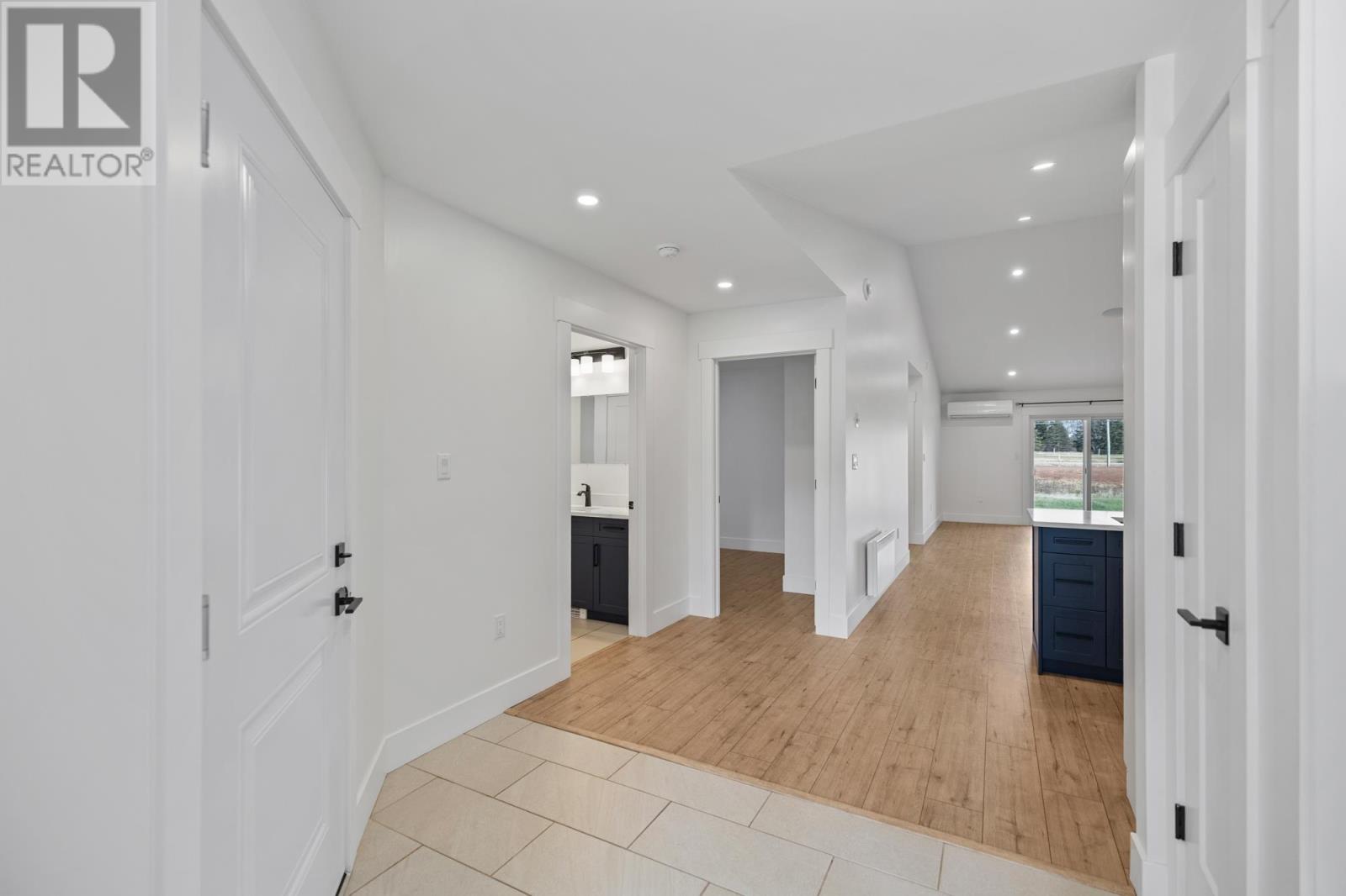 18 Beech Hill Avenue, East Royalty, Prince Edward Island  C1C 0Y2 - Photo 2 - 202601712