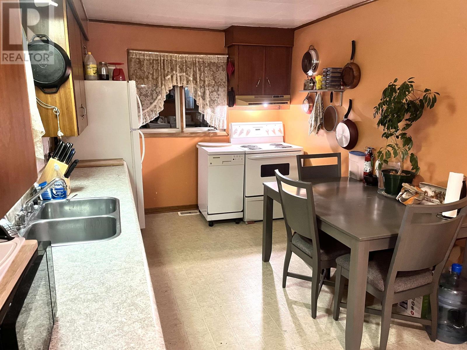 23 Arcona Street, Summerside, Prince Edward Island  C1N 2W5 - Photo 2 - 202601714