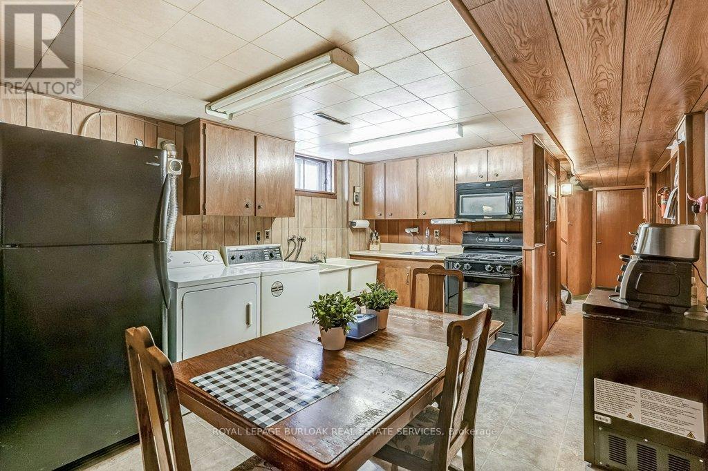 79 Fairview Road, Grimsby, Ontario  L3M 3L6 - Photo 19 - X12739708