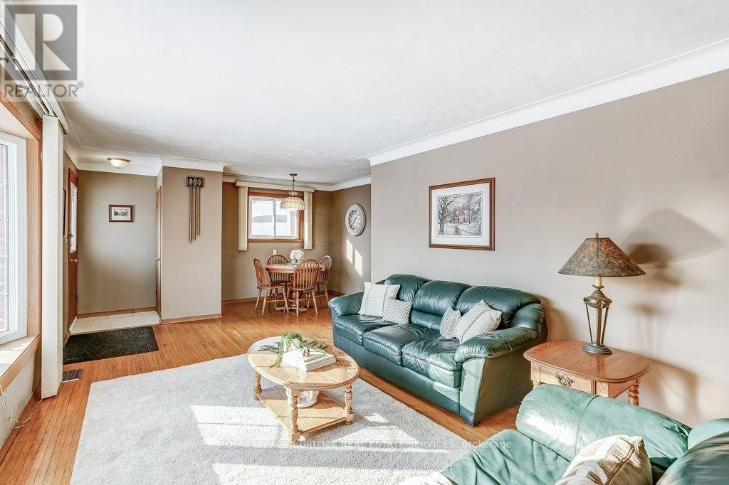 79 Fairview Road, Grimsby, Ontario  L3M 3L6 - Photo 7 - X12739708