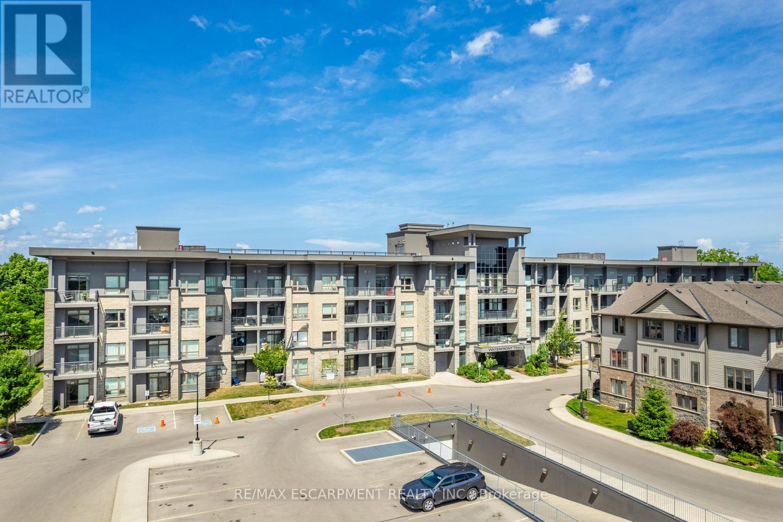 313 - 35 Southshore Crescent, Hamilton, Ontario L8E 0J2 - Photo 2 - X12739716