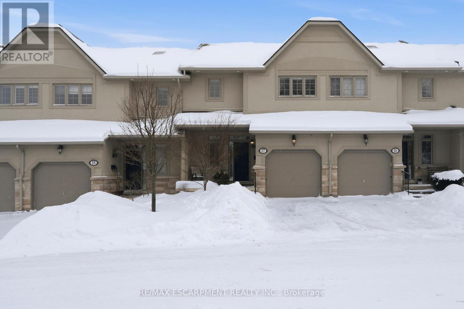 17 - 71 Sulphur Springs Road, Hamilton, Ontario  L9G 5C1 - Photo 1 - X12739772