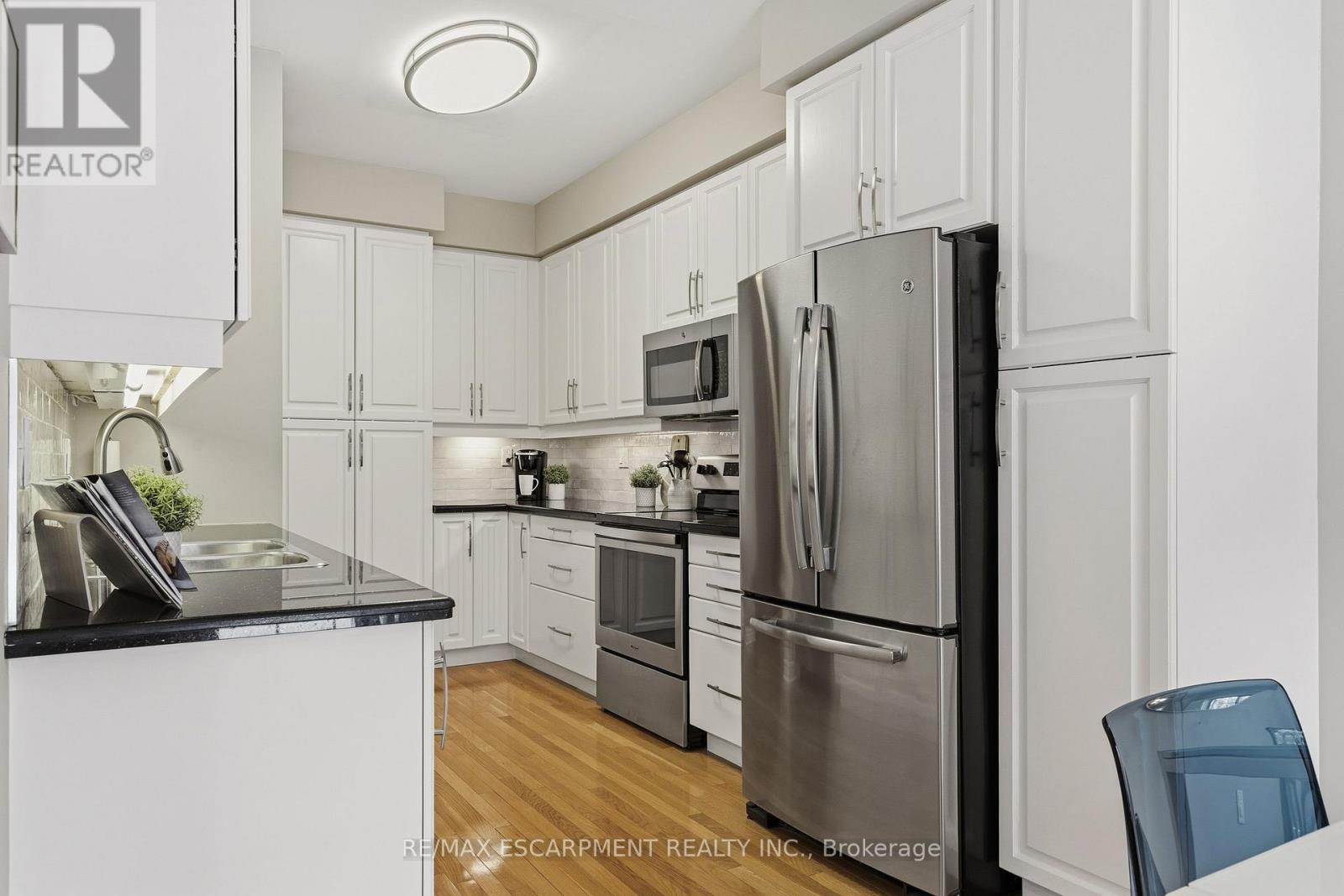 17 - 71 Sulphur Springs Road, Hamilton, Ontario  L9G 5C1 - Photo 17 - X12739772