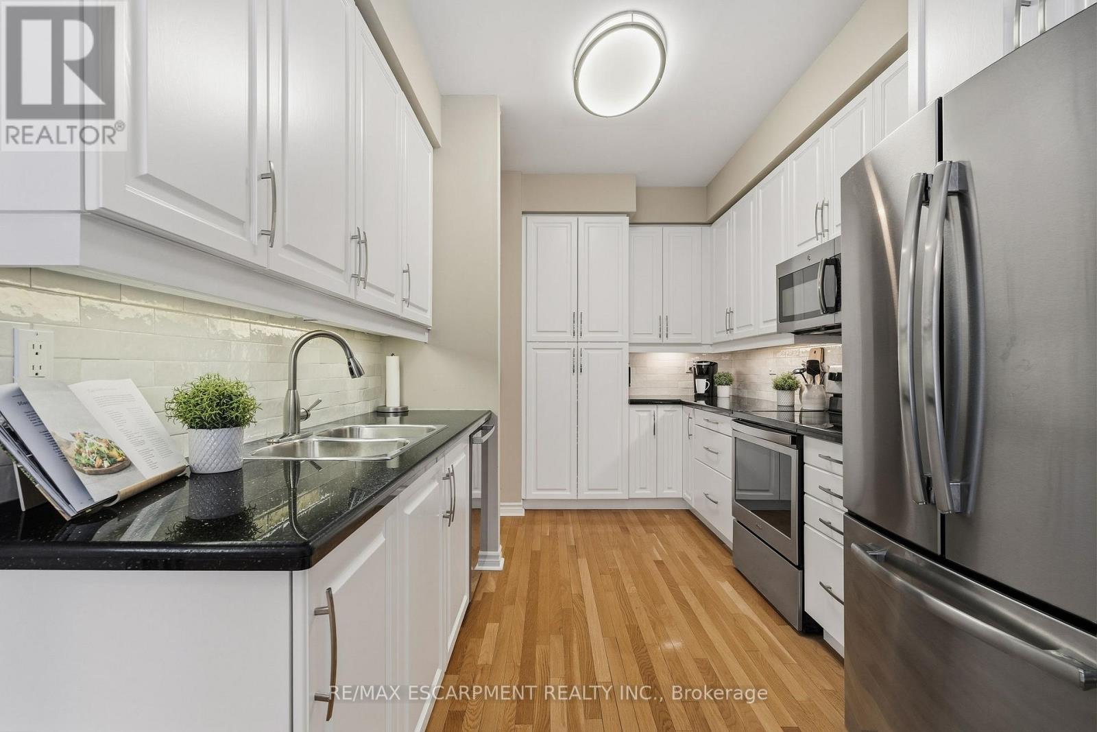 17 - 71 Sulphur Springs Road, Hamilton, Ontario  L9G 5C1 - Photo 18 - X12739772