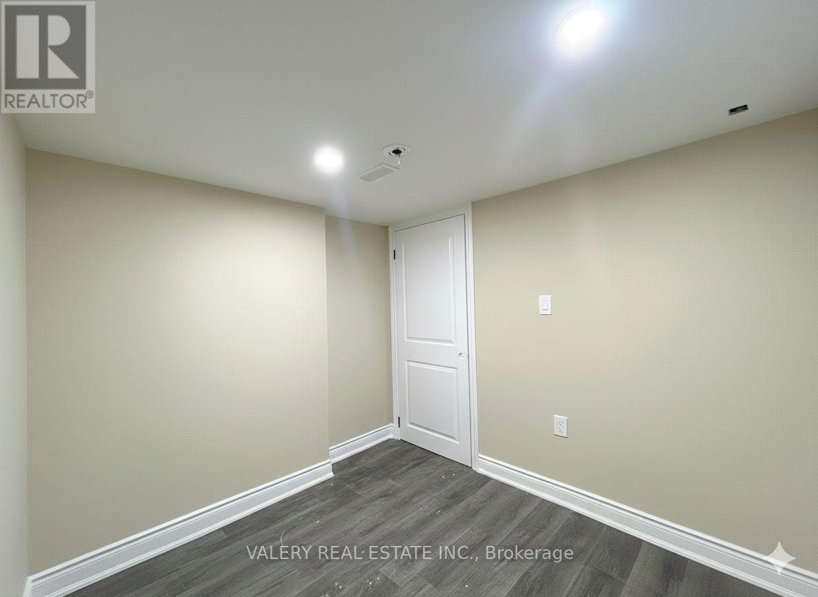 116 Blackburn Drive, Brantford, Ontario  N3T 6S2 - Photo 8 - X12739802