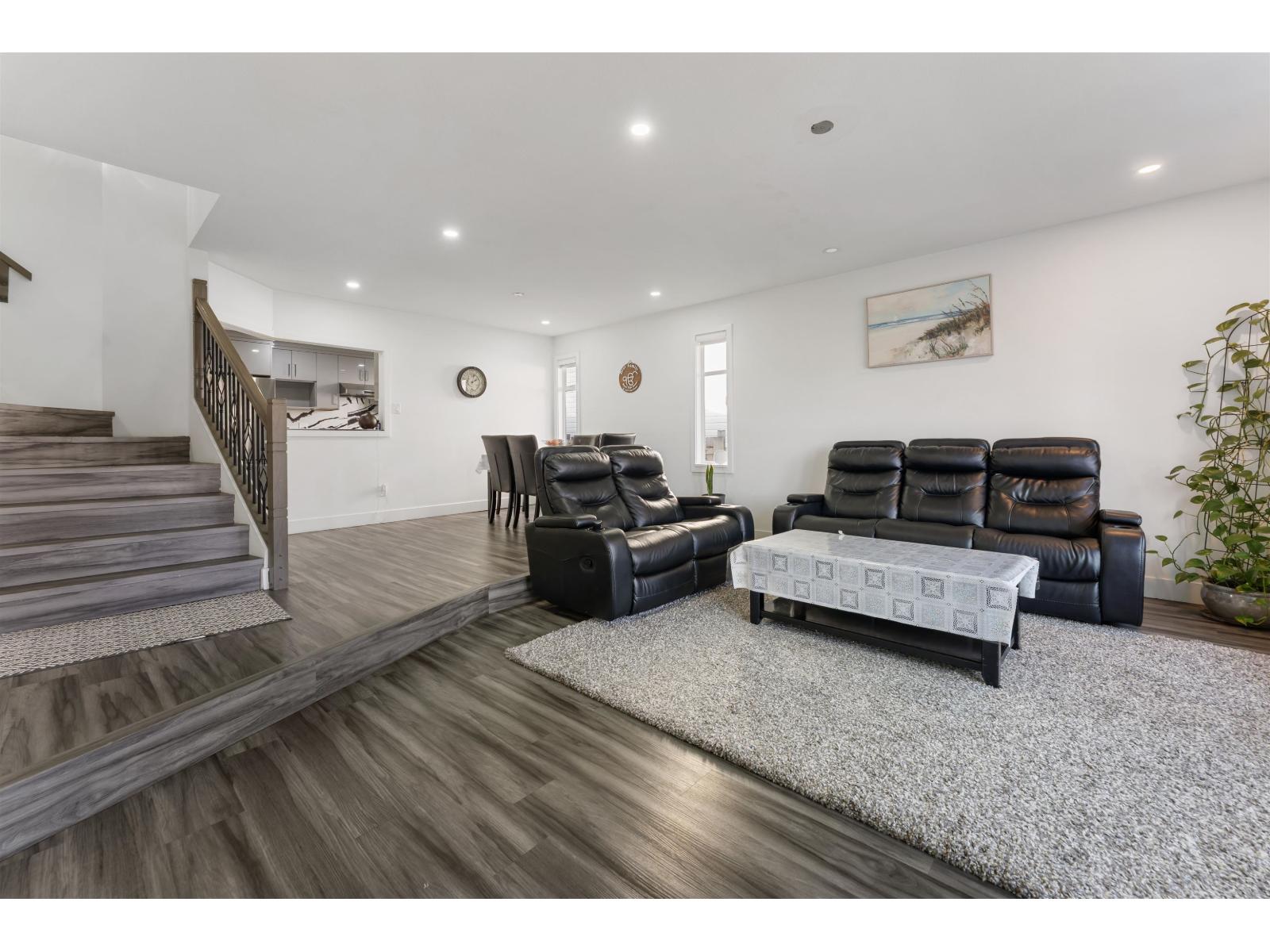 7309 123 Street, Surrey, British Columbia  V3W 9J2 - Photo 3 - R3084049