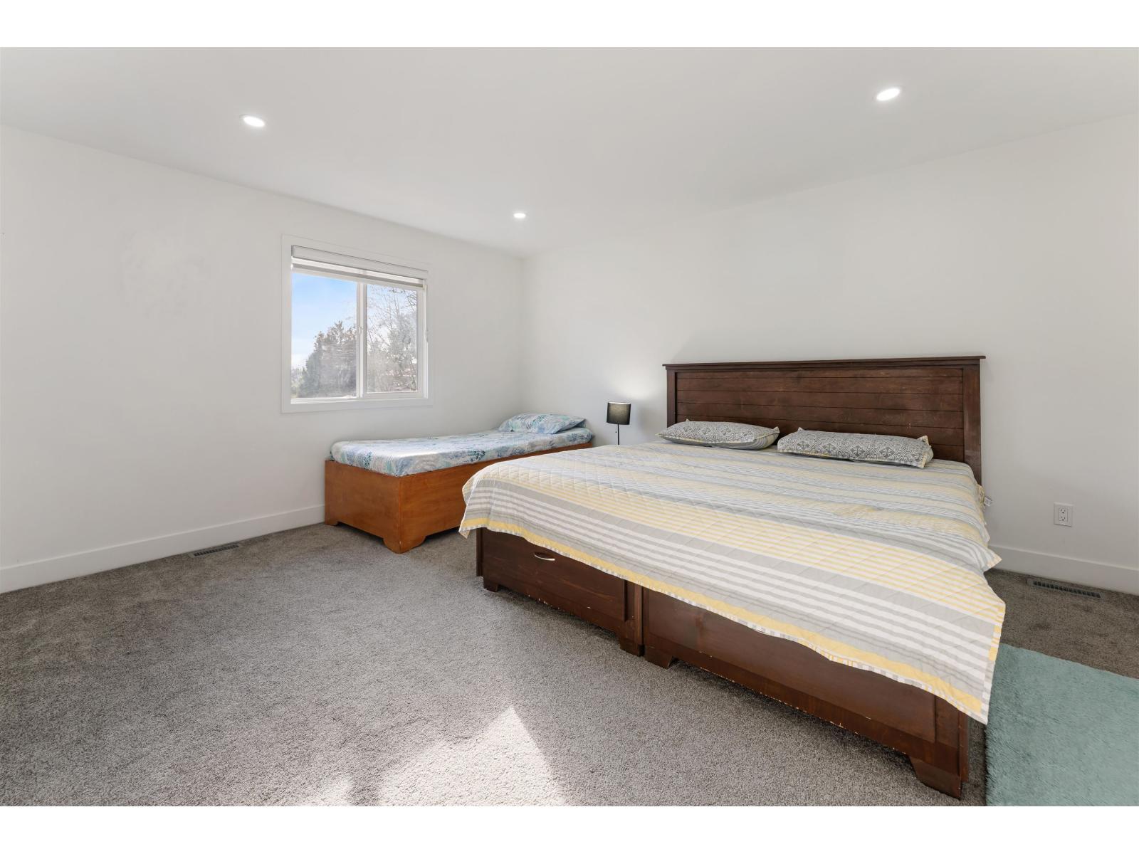 7309 123 Street, Surrey, British Columbia  V3W 9J2 - Photo 6 - R3084049