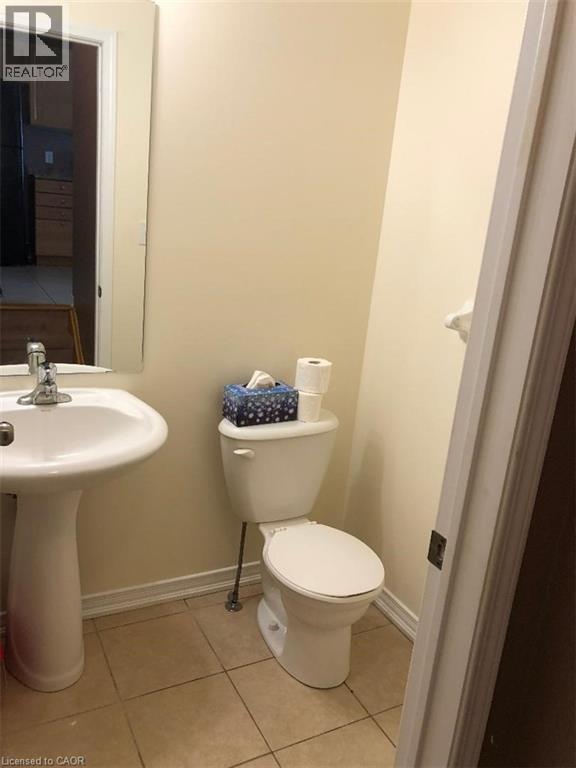 27 Newport Crescent, Hamilton, Ontario  L9A 0B2 - Photo 2 - 40801714