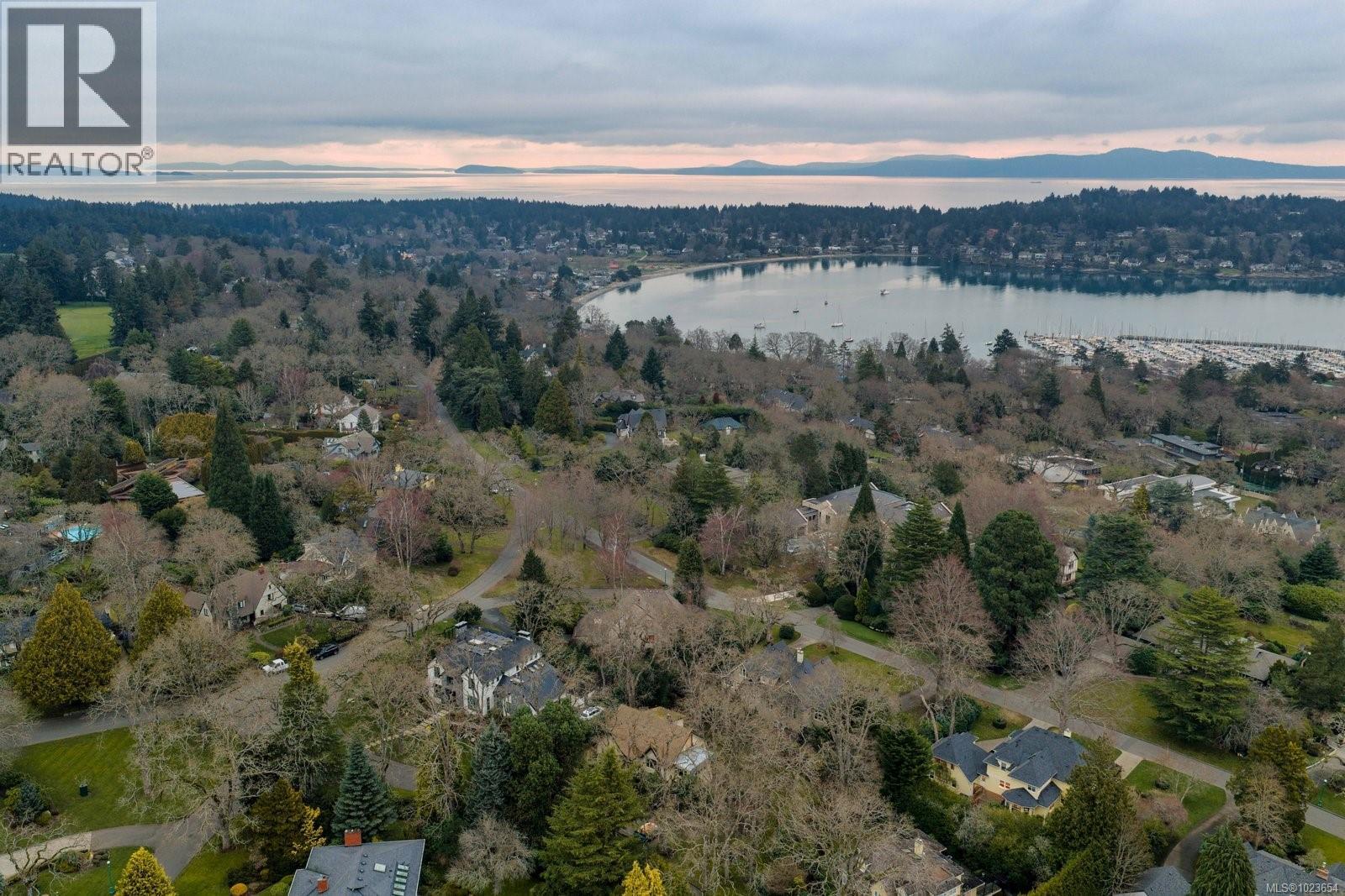 3400 Upper Terrace Rd, Oak Bay, British Columbia  V8R 6E6 - Photo 36 - 1023654