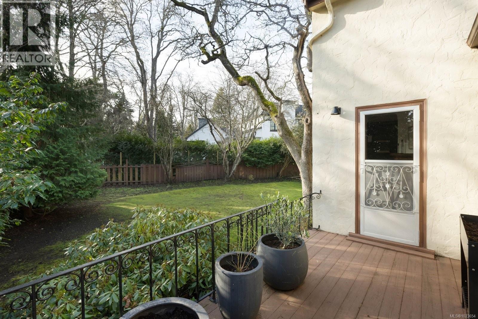 3400 Upper Terrace Rd, Oak Bay, British Columbia  V8R 6E6 - Photo 31 - 1023654