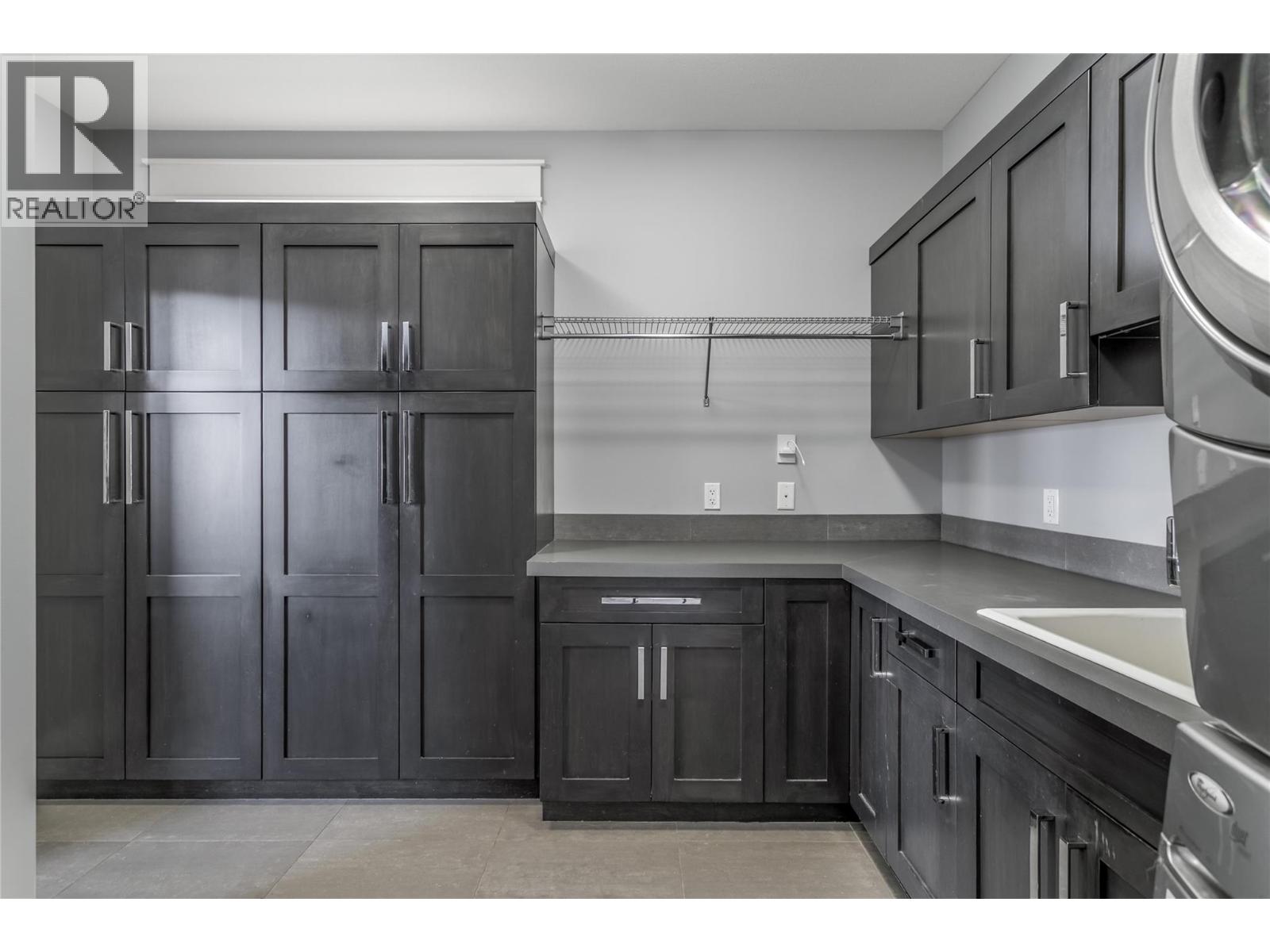 440 Audubon Court, Kelowna, British Columbia  V1W 5K3 - Photo 10 - 10373735