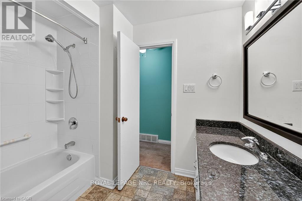 6556 Leawood Court, Niagara Falls, Ontario  L2G 7C4 - Photo 16 - X12739874