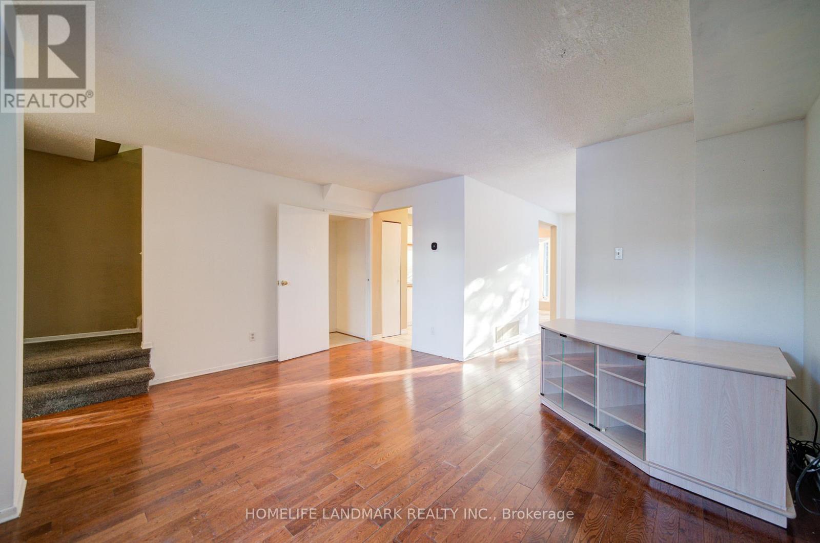 29 Moorehouse Drive, Toronto, Ontario  M1V 2E2 - Photo 2 - E12716066