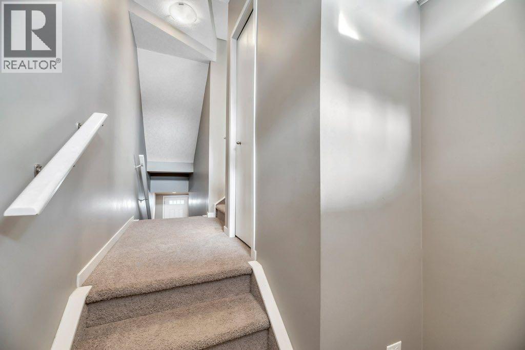 15 Copperpond Close Se, Calgary, Alberta T2Z 0Y8 - Photo 5 - A2277407