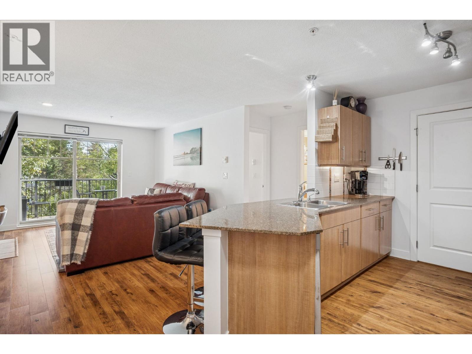 305 12020 207a Street, Maple Ridge, British Columbia  V2X 8V2 - Photo 8 - R3084566