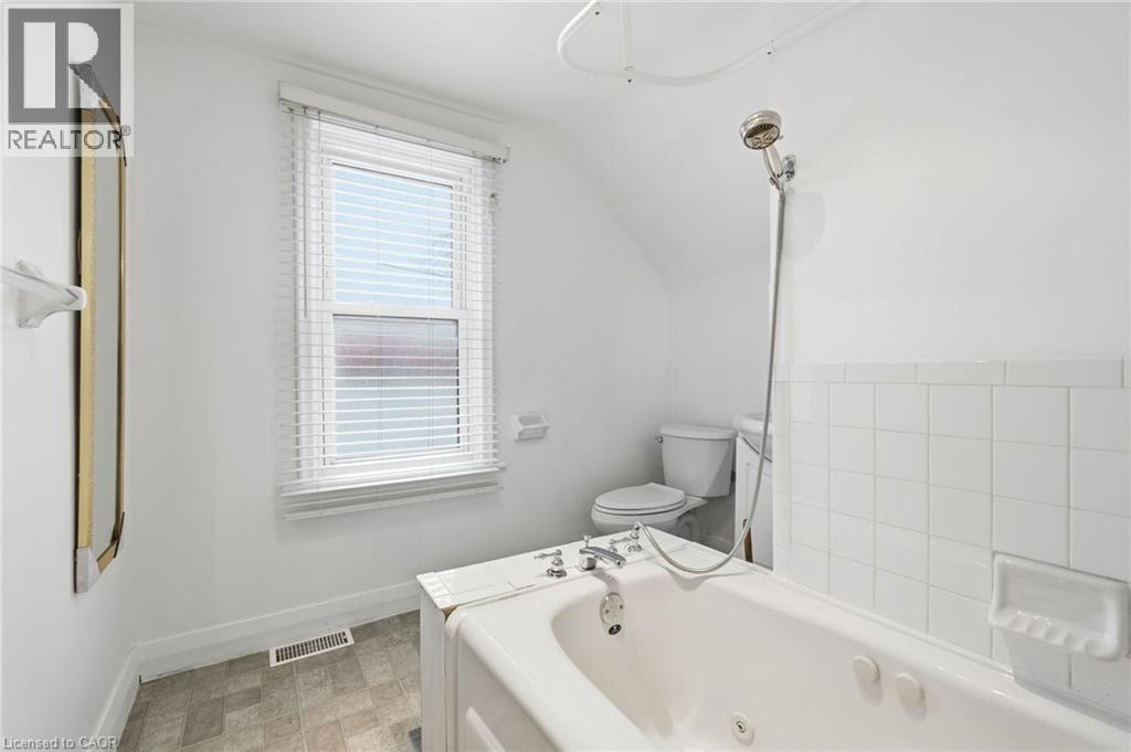 20 York Street, Welland, Ontario  L3B 4A6 - Photo 33 - 40794306