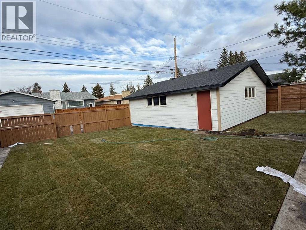 1024 Lake Christina Way Se, Calgary, Alberta  T2J 2R3 - Photo 6 - A2276467