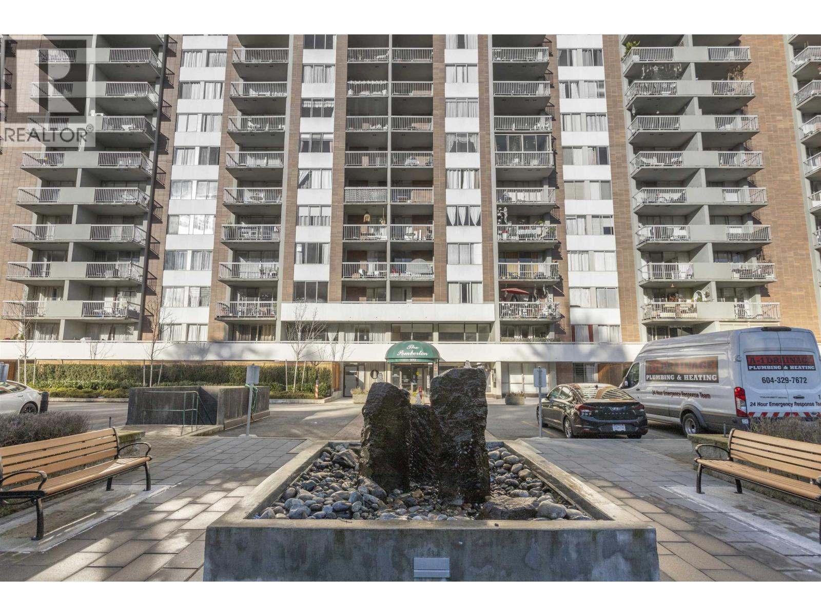 315 2012 Fullerton Avenue, North Vancouver, British Columbia  V7P 3E3 - Photo 2 - R3084563