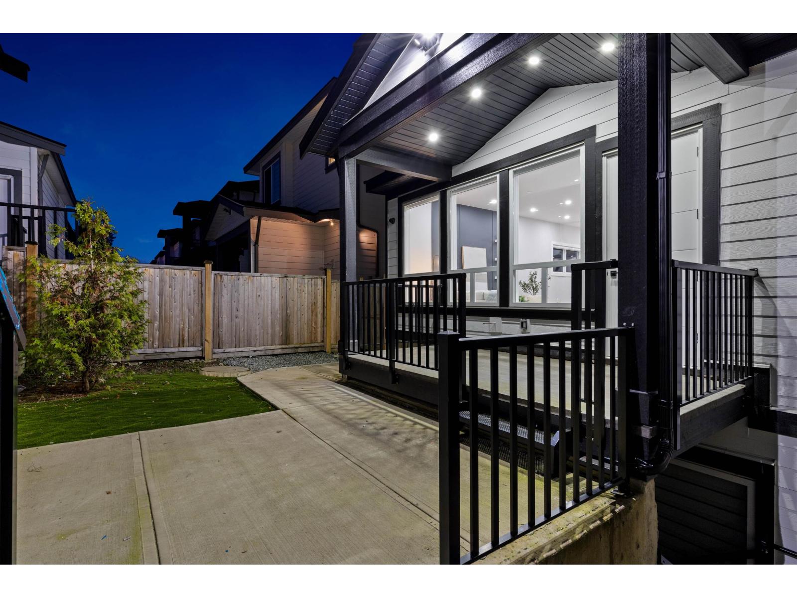 16717 15a Avenue, Surrey, British Columbia  V3S 9X7 - Photo 32 - R3084571