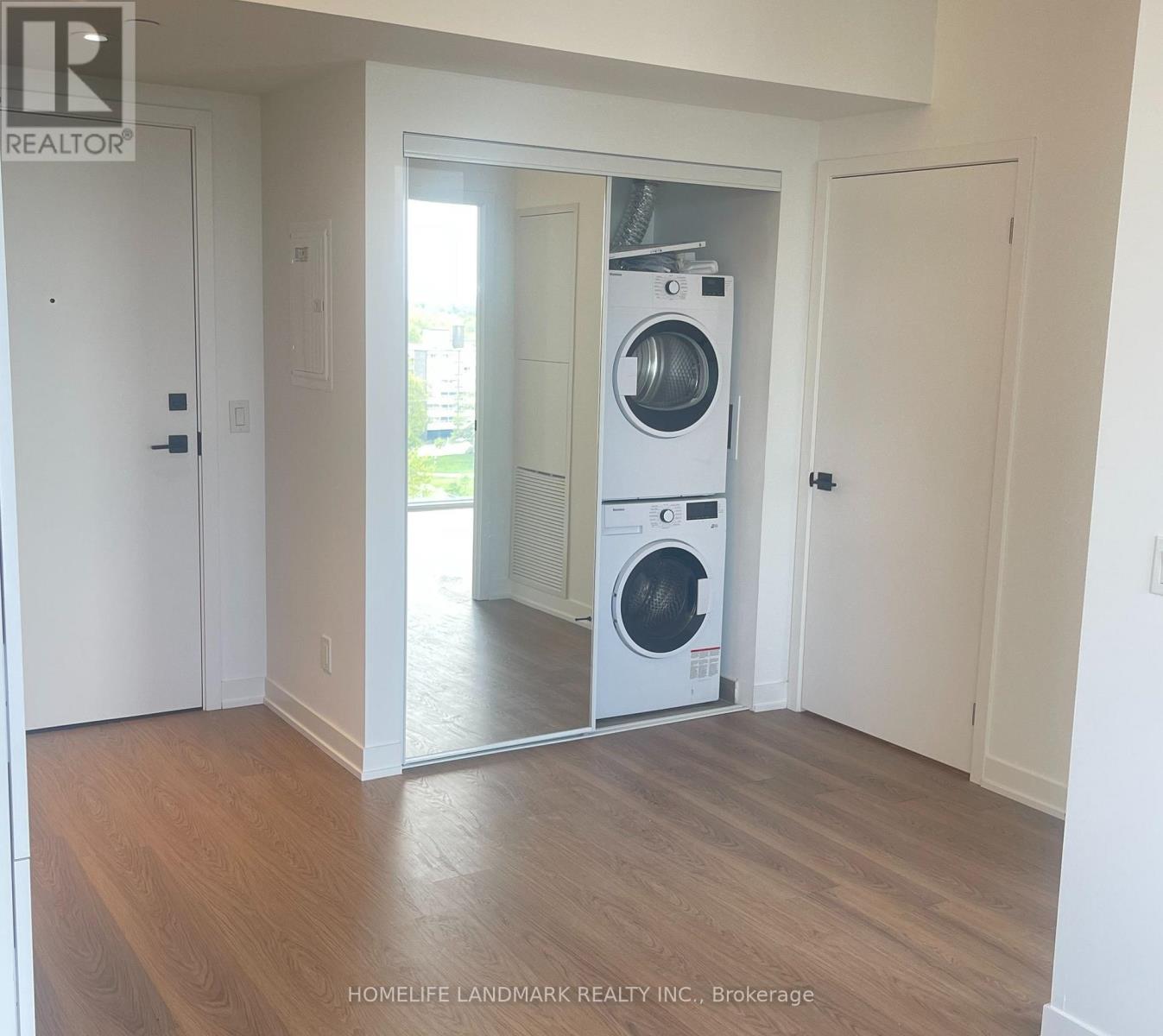 1011 - 319 Jarvis Street, Toronto, Ontario  M5B 0C8 - Photo 2 - C12739862