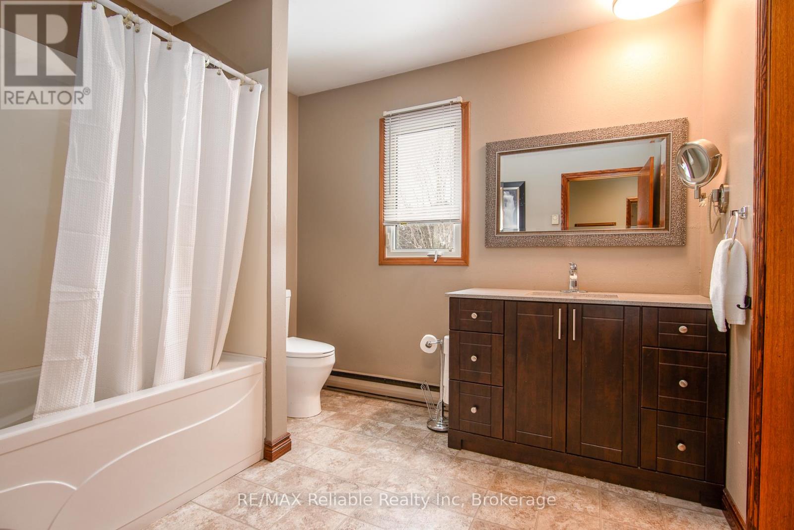 244 Elizabeth Street, Central Huron, Ontario  N0M 2H0 - Photo 38 - X12739700