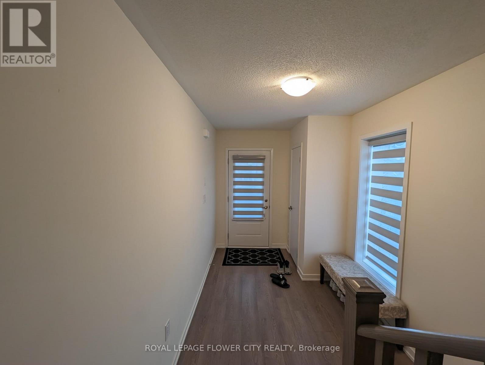 1300 Bradenton Path, Oshawa, Ontario  L1K 1A9 - Photo 3 - E12739928