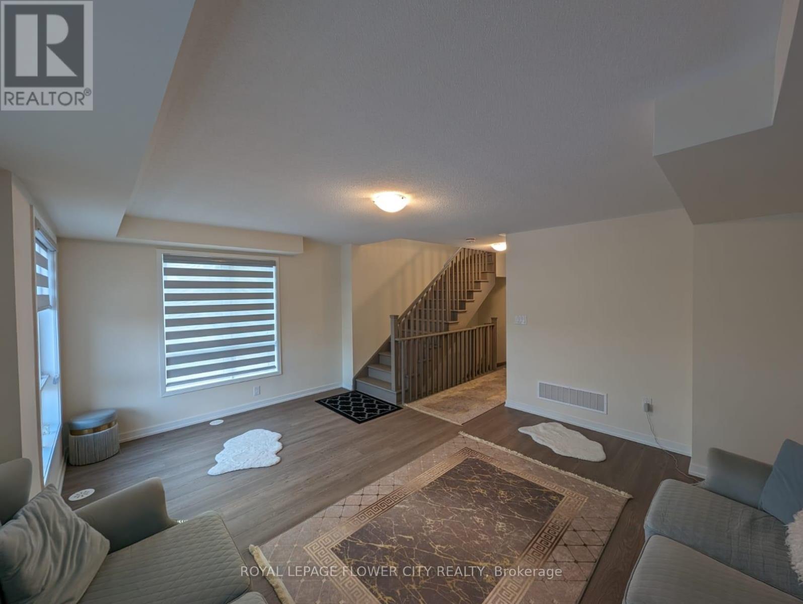 1300 Bradenton Path, Oshawa, Ontario  L1K 1A9 - Photo 4 - E12739928