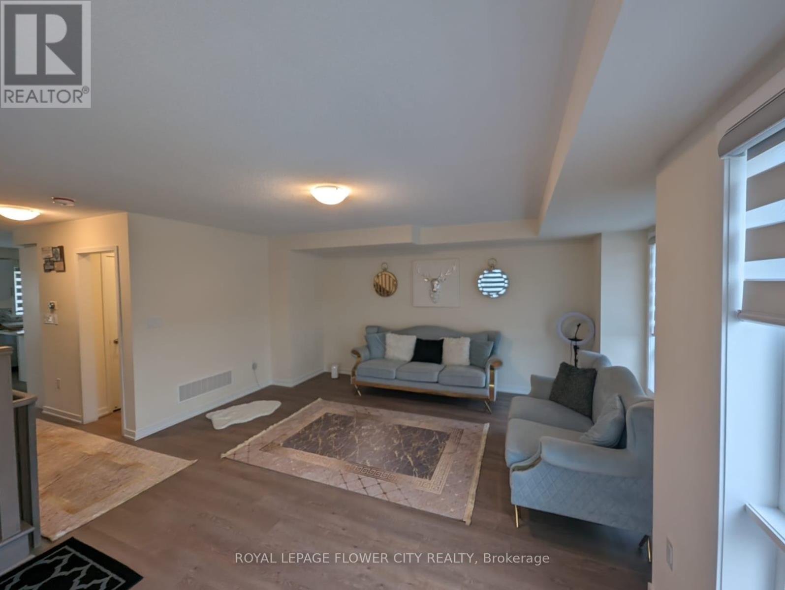 1300 Bradenton Path, Oshawa, Ontario  L1K 1A9 - Photo 6 - E12739928