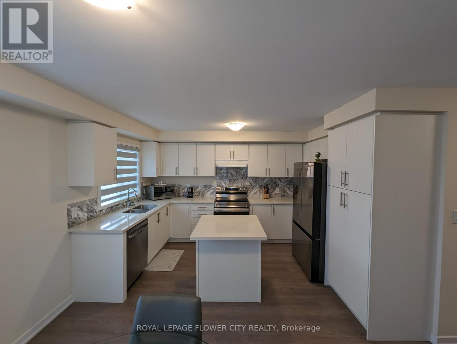 1300 Bradenton Path, Oshawa, Ontario  L1K 1A9 - Photo 9 - E12739928