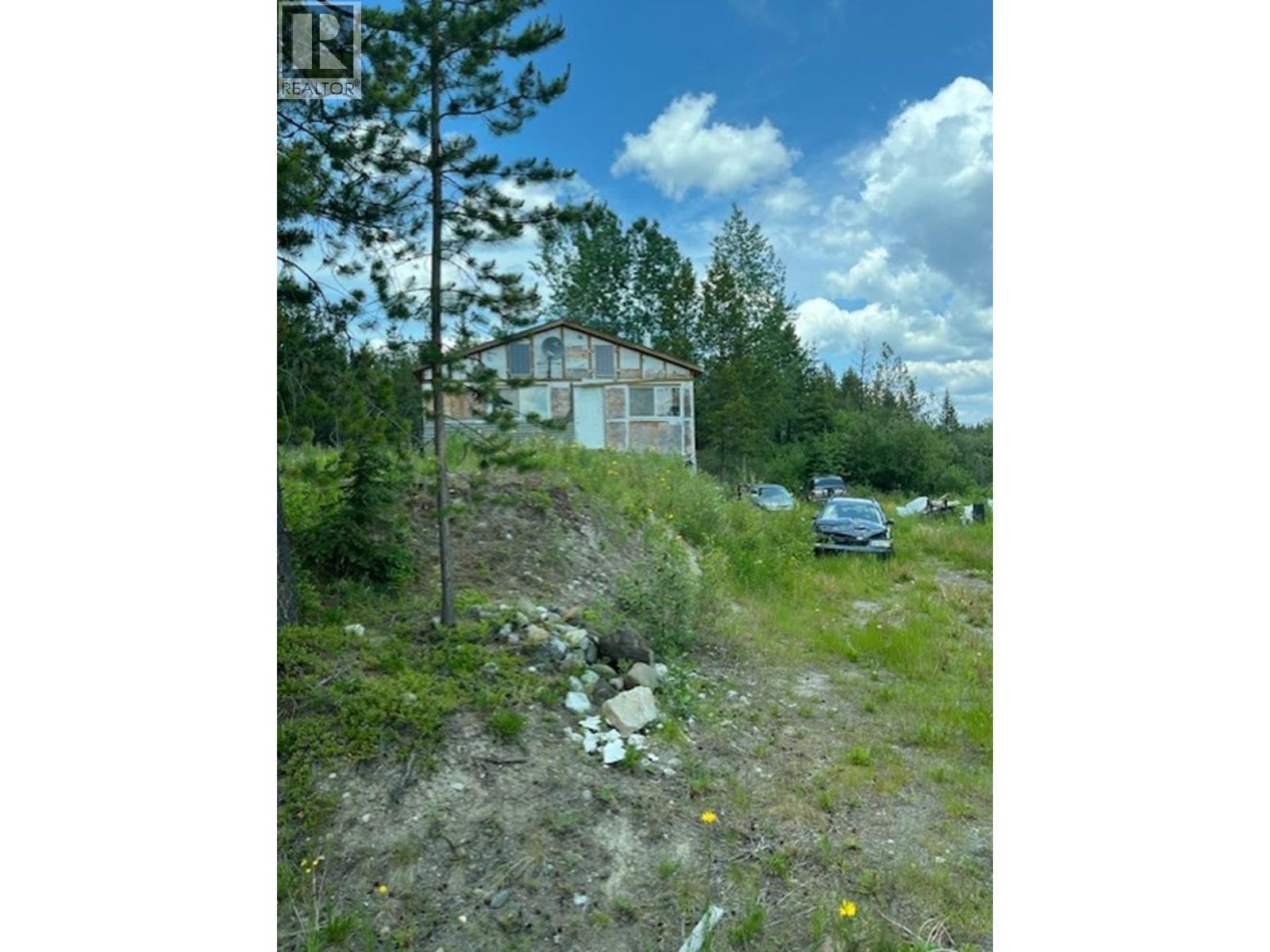 5147 Spokin Lake Road, 150 Mile House, British Columbia  V0K 2G0 - Photo 2 - R3084626