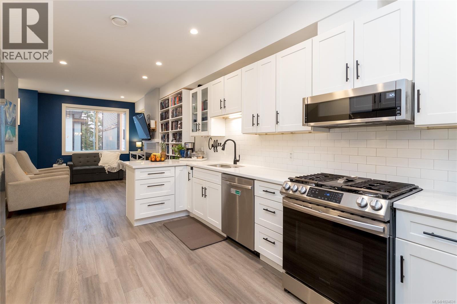 933 Turnstone Ridge, Langford, British Columbia  V9C 0J4 - Photo 8 - 1024631