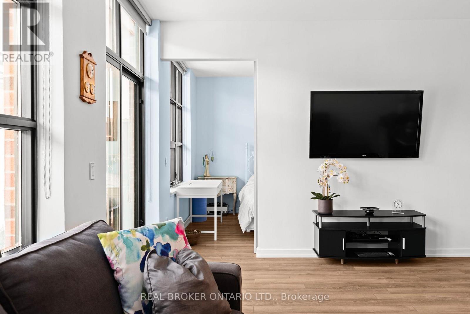 203 - 21 Matchedash Street S, Orillia, Ontario  L3V 4W4 - Photo 16 - S12739868