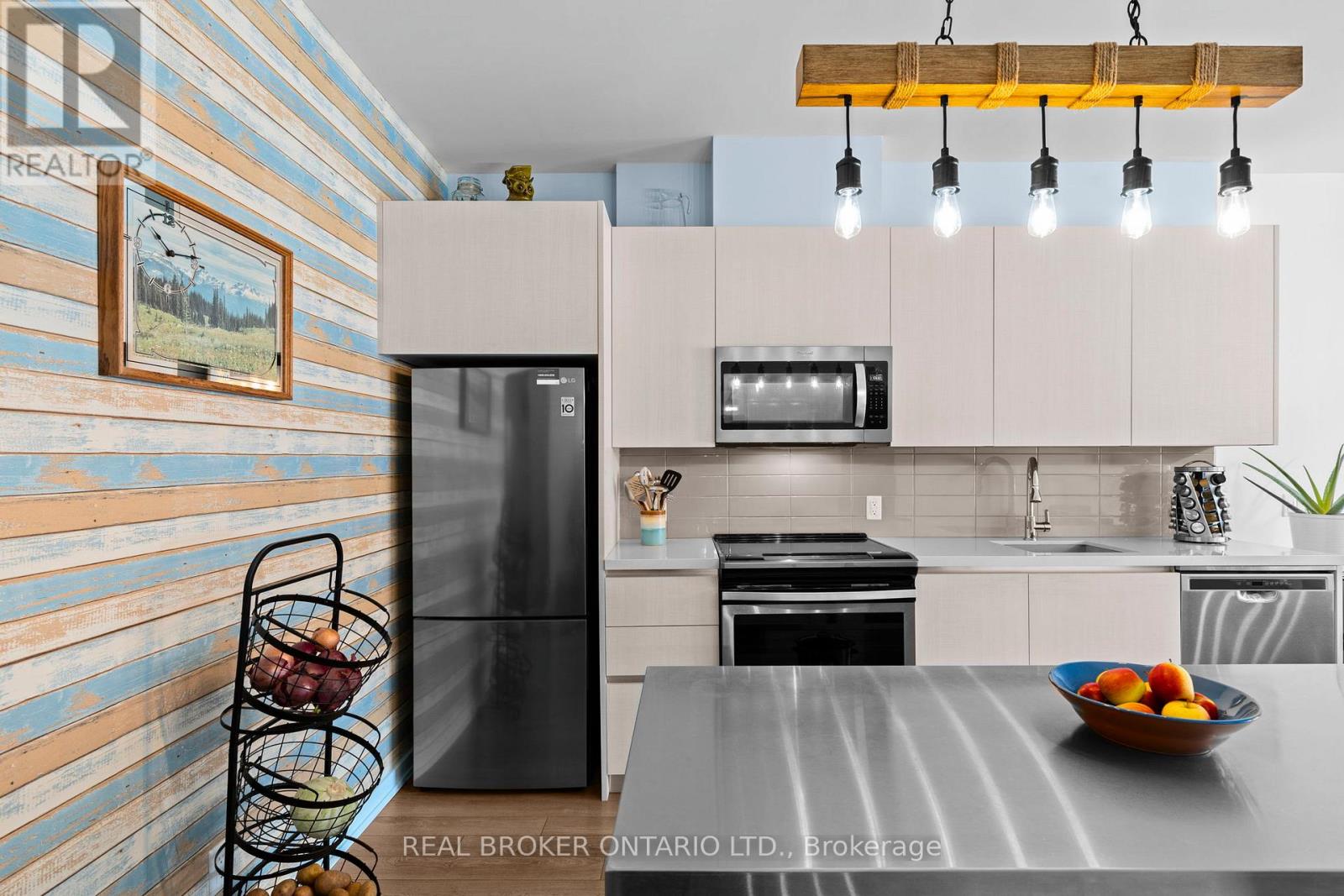 203 - 21 Matchedash Street S, Orillia, Ontario  L3V 4W4 - Photo 5 - S12739868