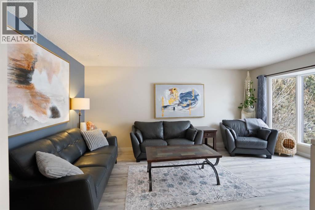 5 Fairview Crescent E, Brooks, Alberta  T1R 0N7 - Photo 5 - A2280392