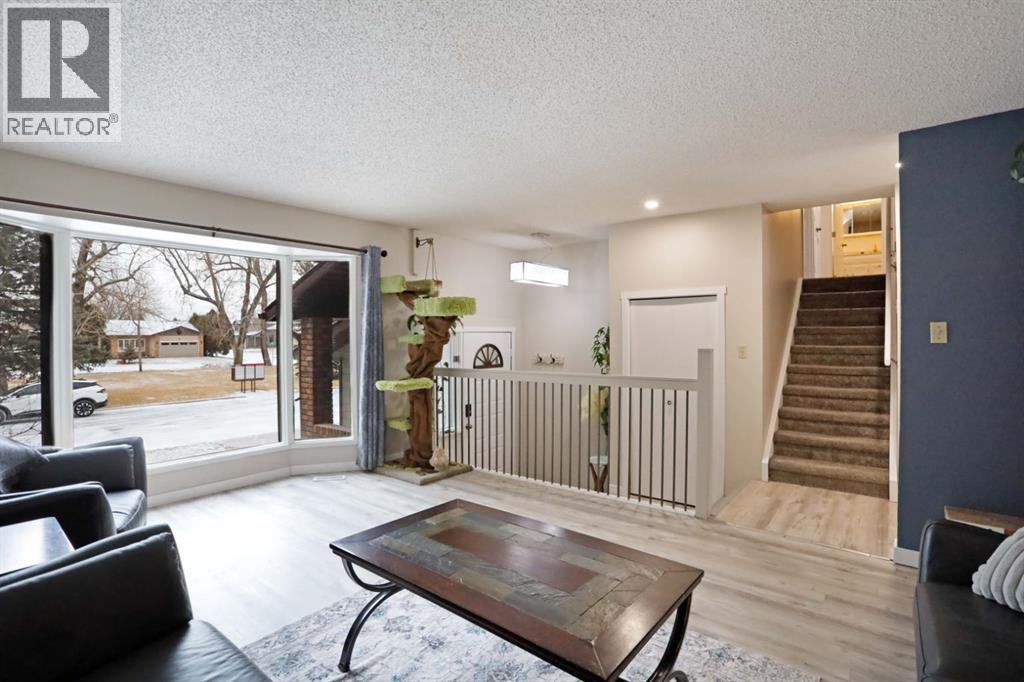 5 Fairview Crescent E, Brooks, Alberta  T1R 0N7 - Photo 7 - A2280392