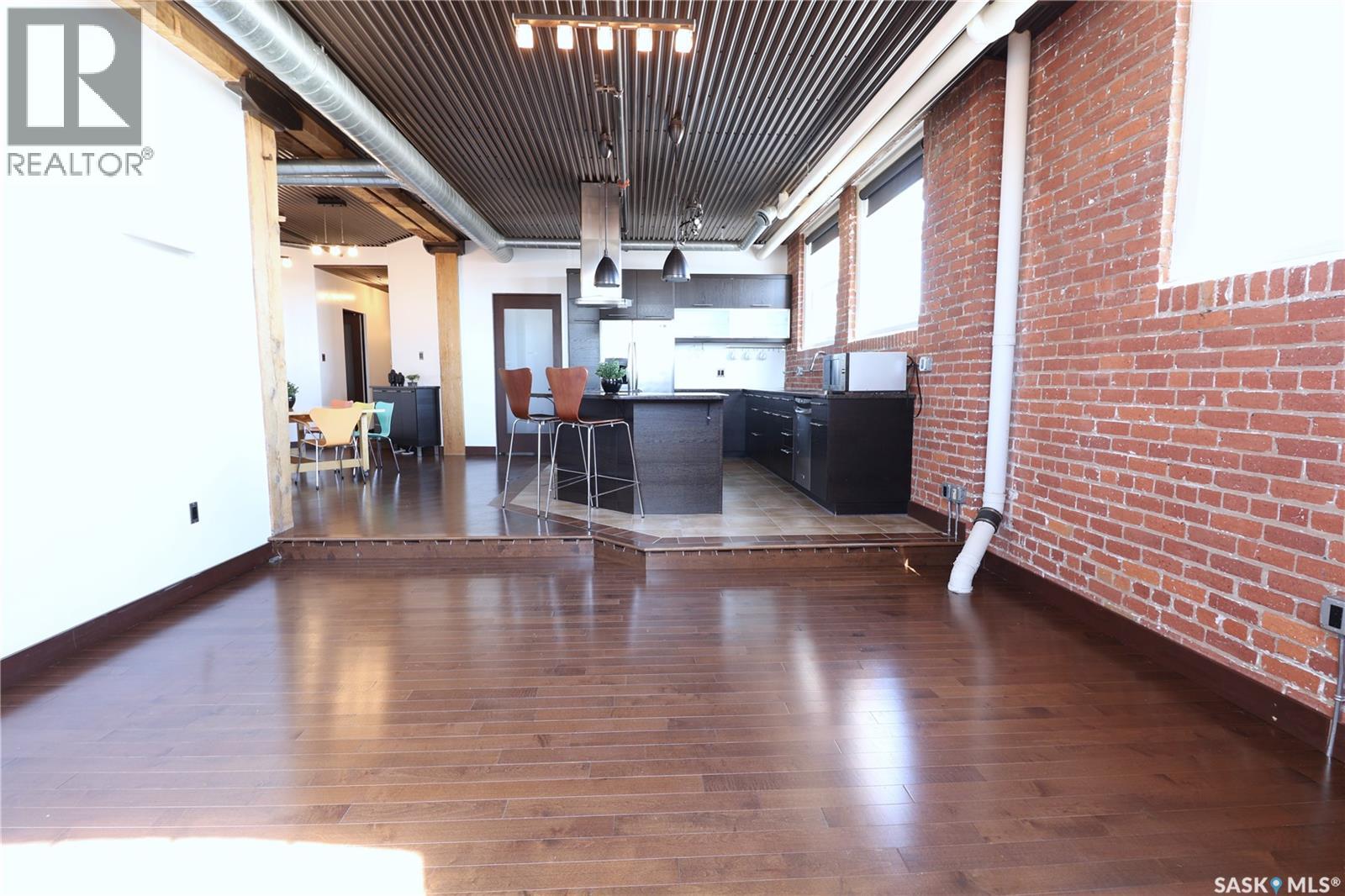 302 1275 Broad Street, Regina, Saskatchewan S4R 1Y2 - Photo 3 - SK027414