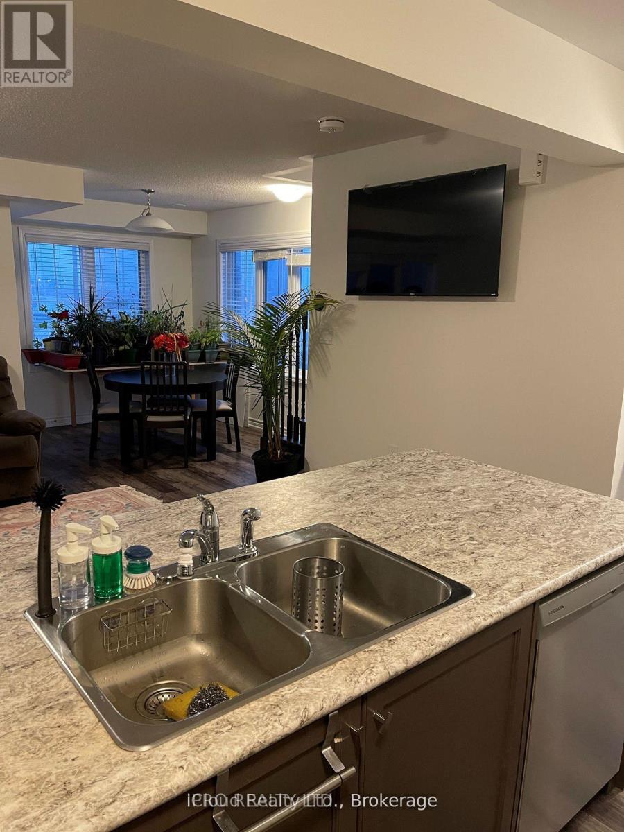 998 Alder Gate, Milton, Ontario  L9E 1R6 - Photo 7 - W12739850