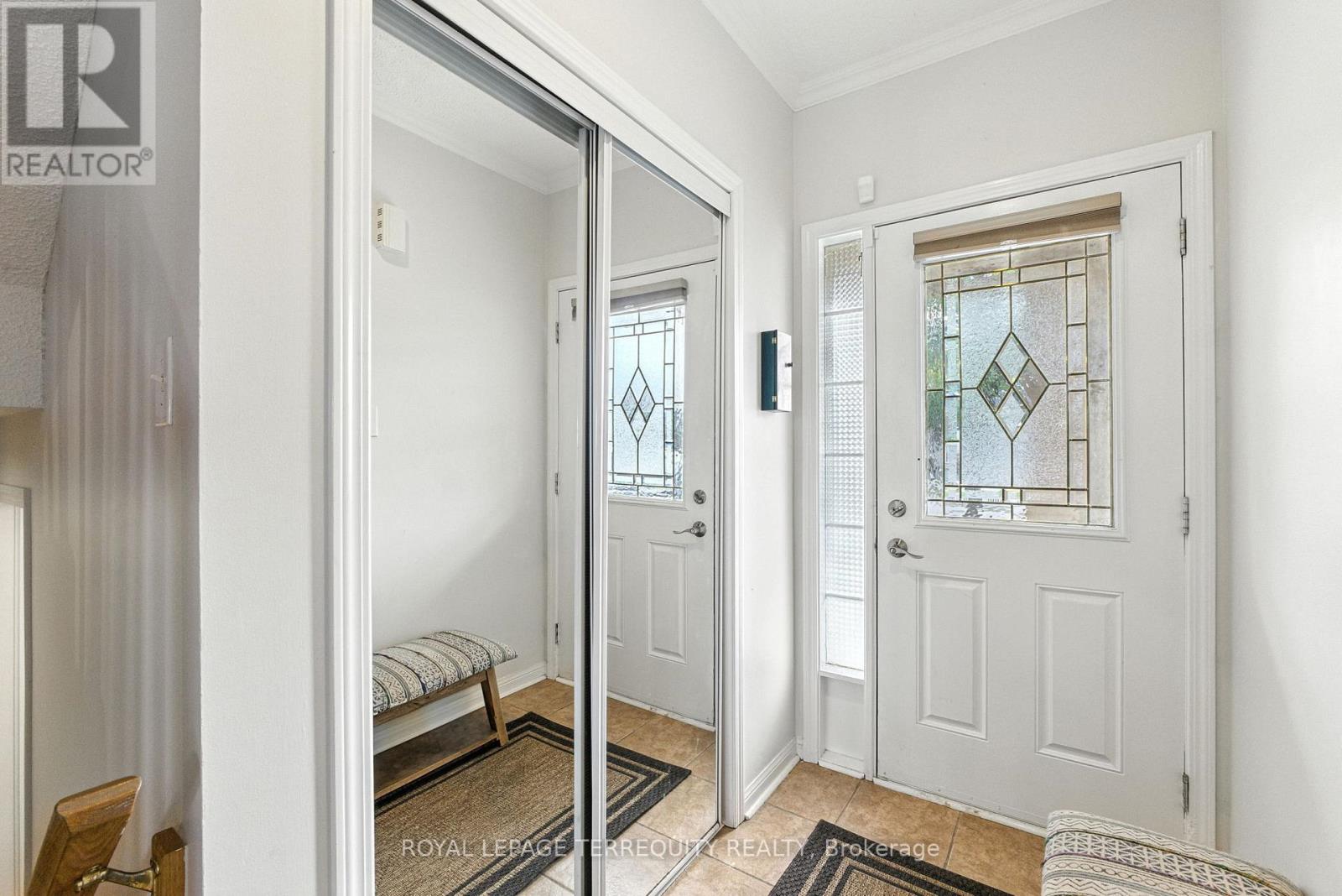 1117 Riddell Crescent, Milton, Ontario  L9T 6Y2 - Photo 4 - W12739856