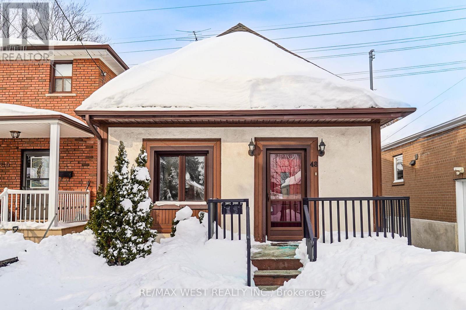 48 EILEEN AVENUE, Toronto, Ontario
