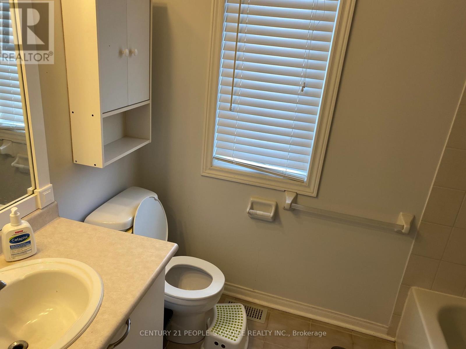 52 - 833 Scollard Court, Mississauga, Ontario  L5V 2B4 - Photo 14 - W12739906