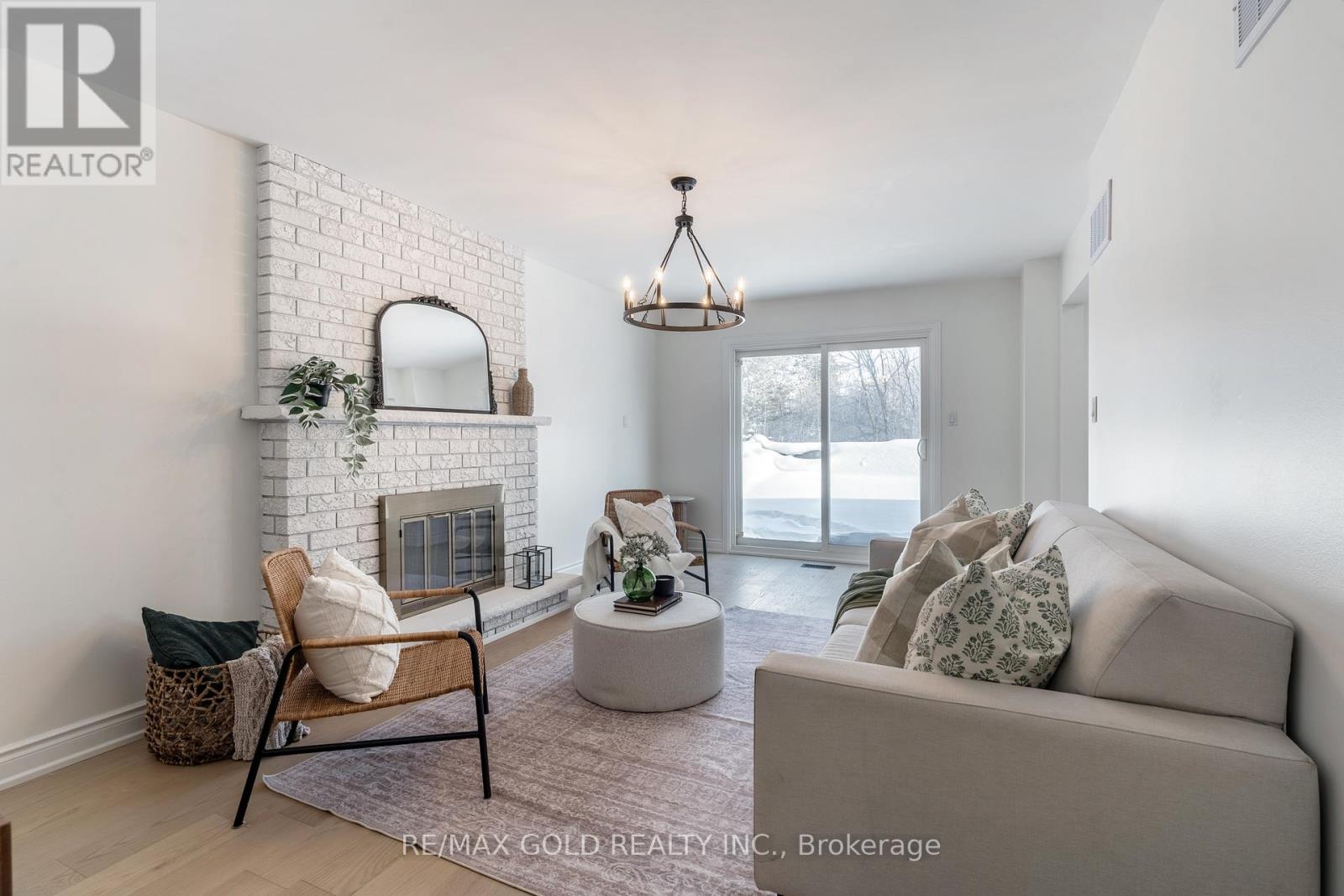 1138 Sawgrass Crescent, Mississauga, Ontario  L5C 3V4 - Photo 10 - W12739916